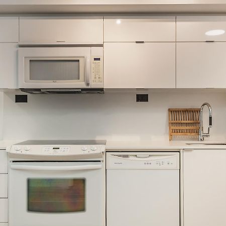 Cozy 2Br Close To Cn Tower & Harbourfront Toronto Exterior foto