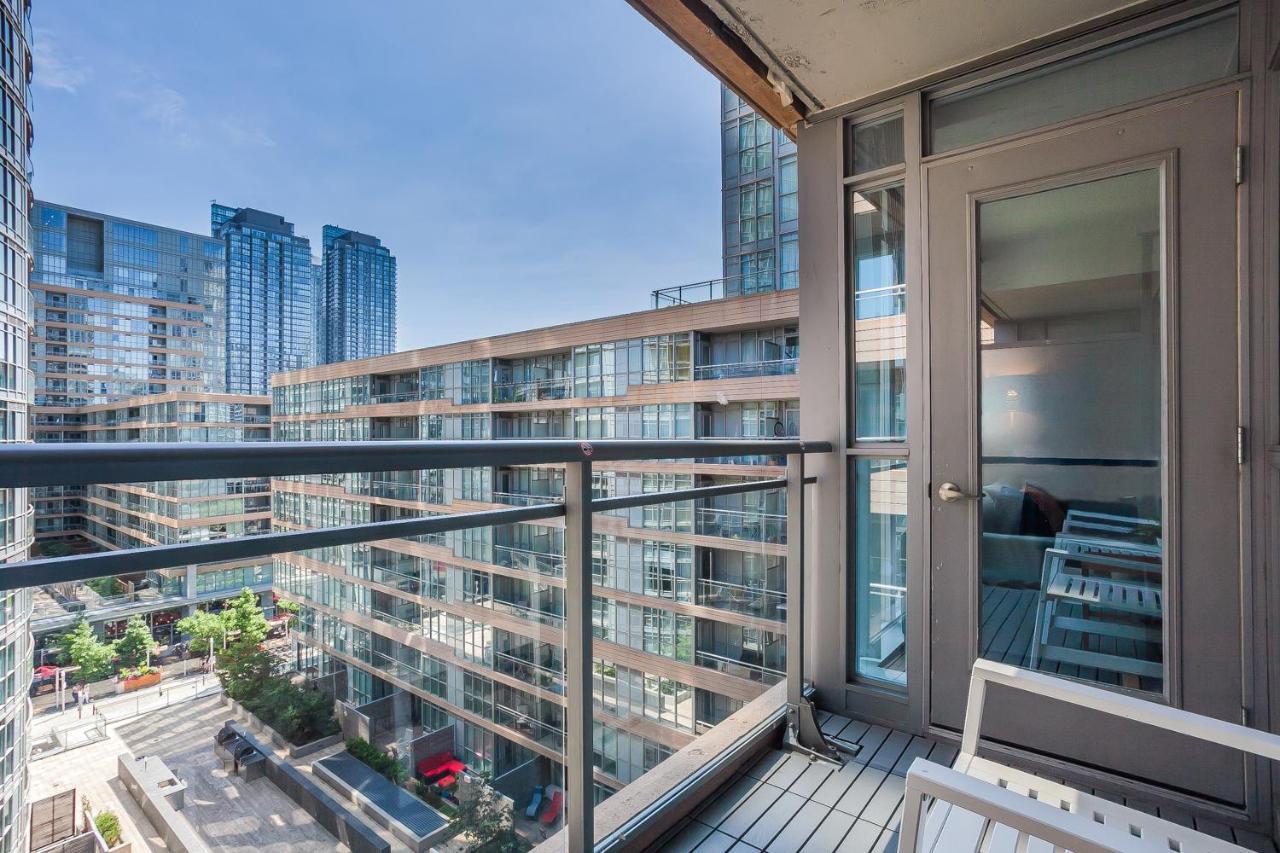 Cozy 2Br Close To Cn Tower & Harbourfront Toronto Exterior foto